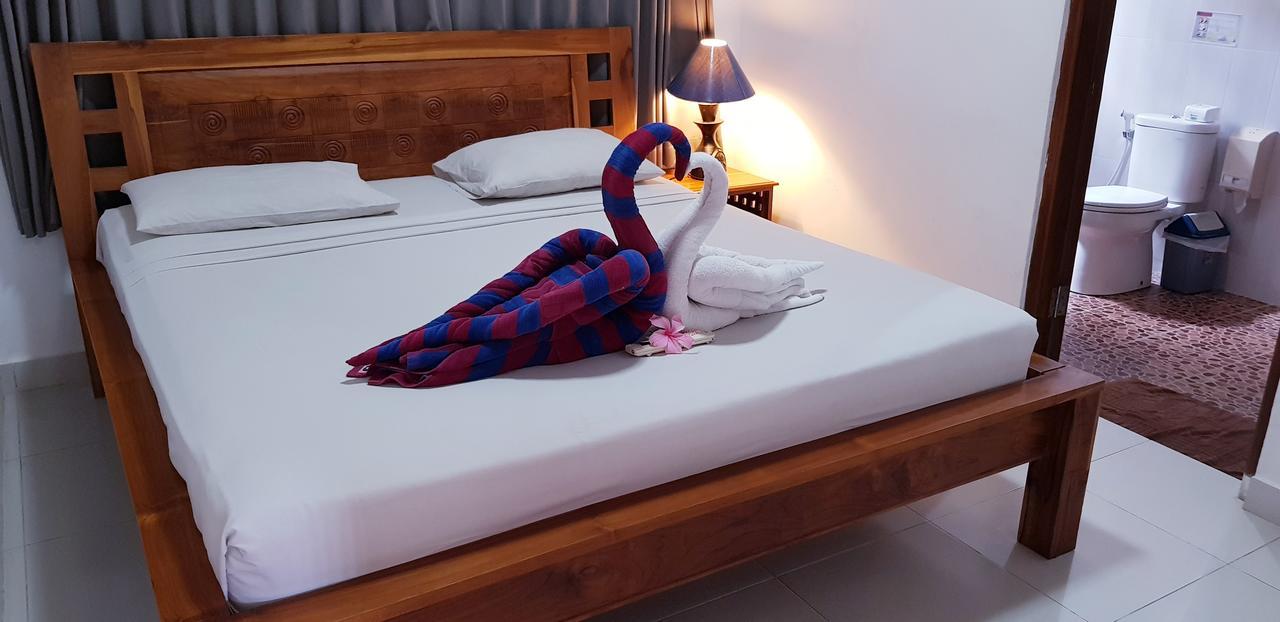Kusnadi Hotel Легиан Экстерьер фото