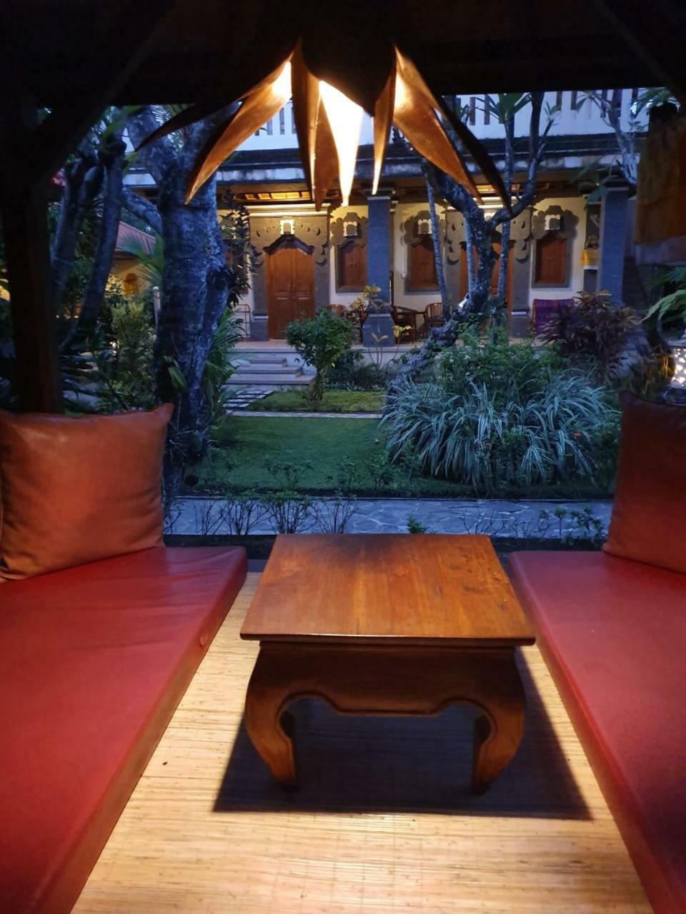 Kusnadi Hotel Легиан Экстерьер фото